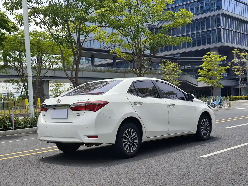 Corolla Facelift 1.2 T S-CVT GL