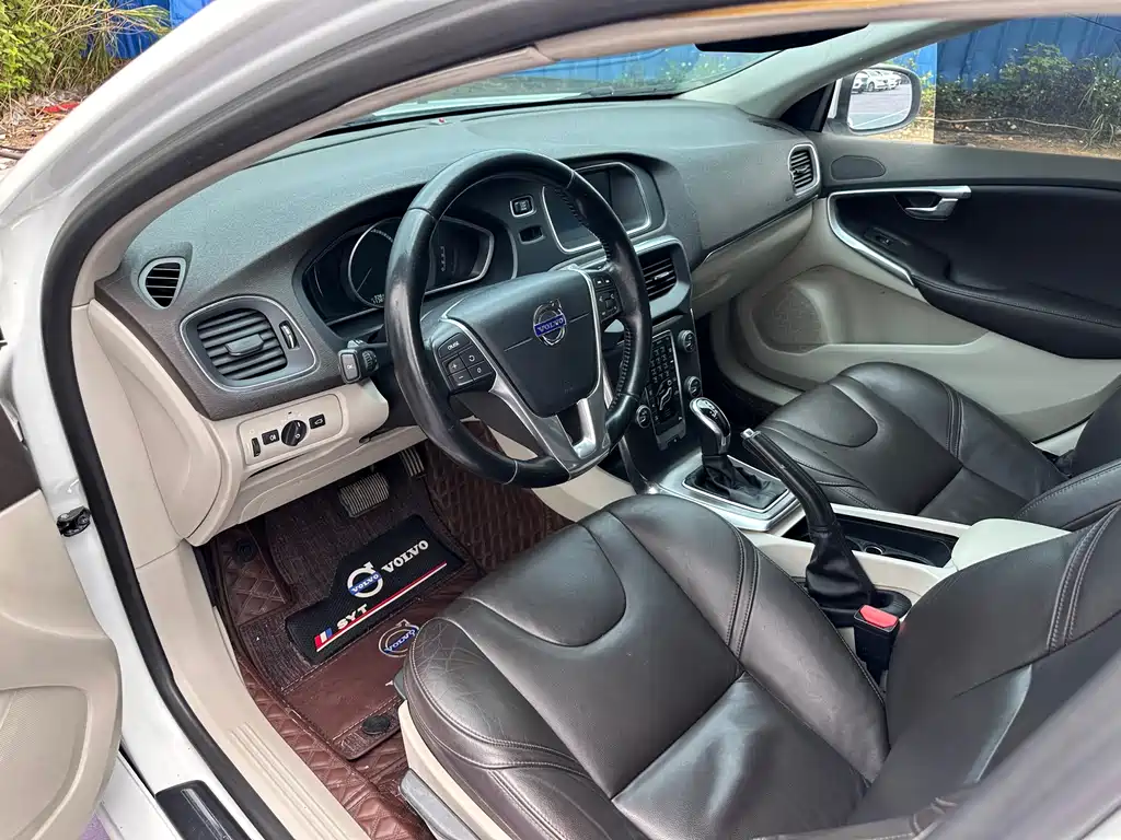 Volvo V40 1.6 T Smart Ease