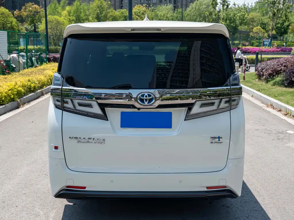 Vellfire Dual Engine 2.5 L HV Distinguished
