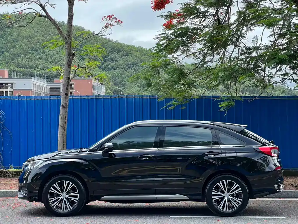 Avancier 370 TURBO 4 WD Premium
