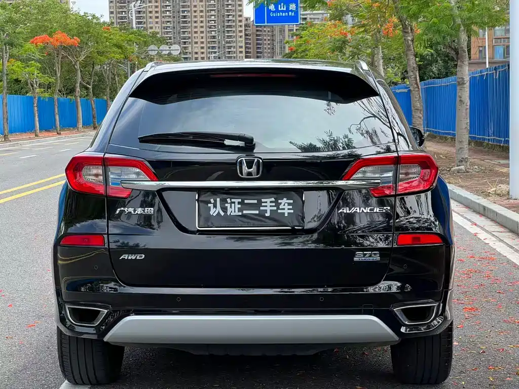 Avancier 370 TURBO 4 WD Premium