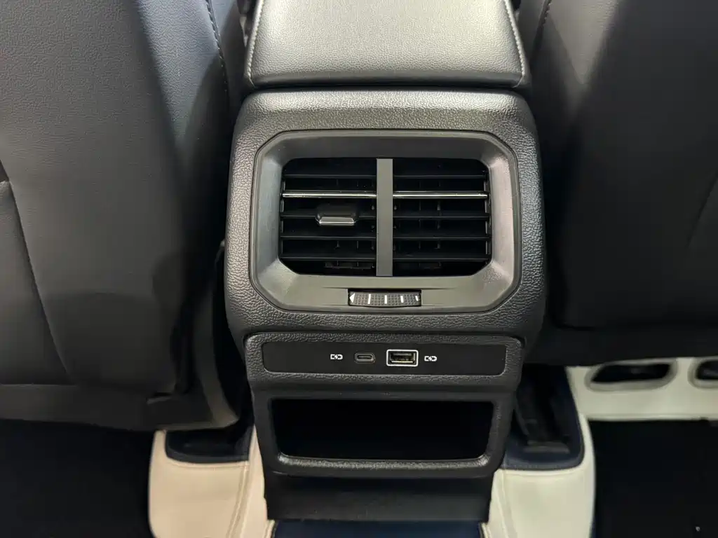 Tharu 280 TSI 2 WD Luxury