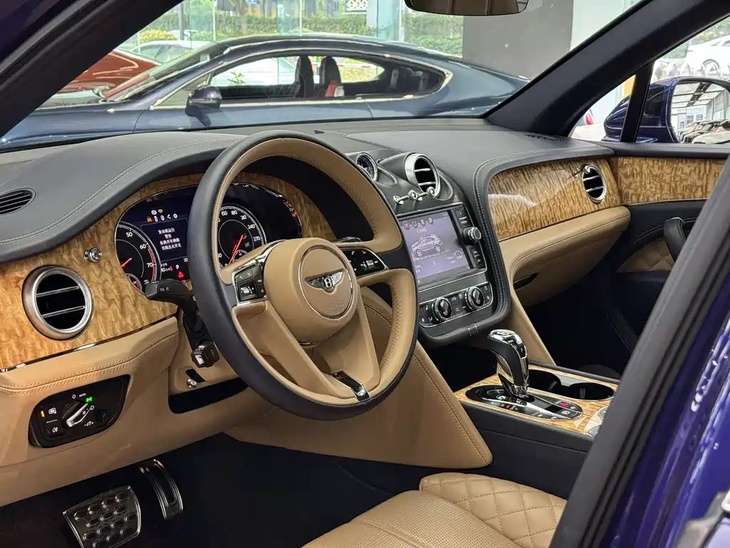 Bentayga 6.0 T Standard
