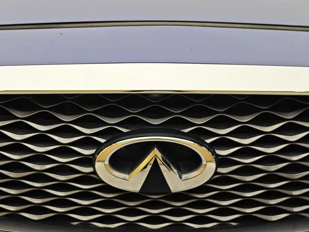 Infiniti Q50 L 2.0 T Progressive Enjoyment CN-VI