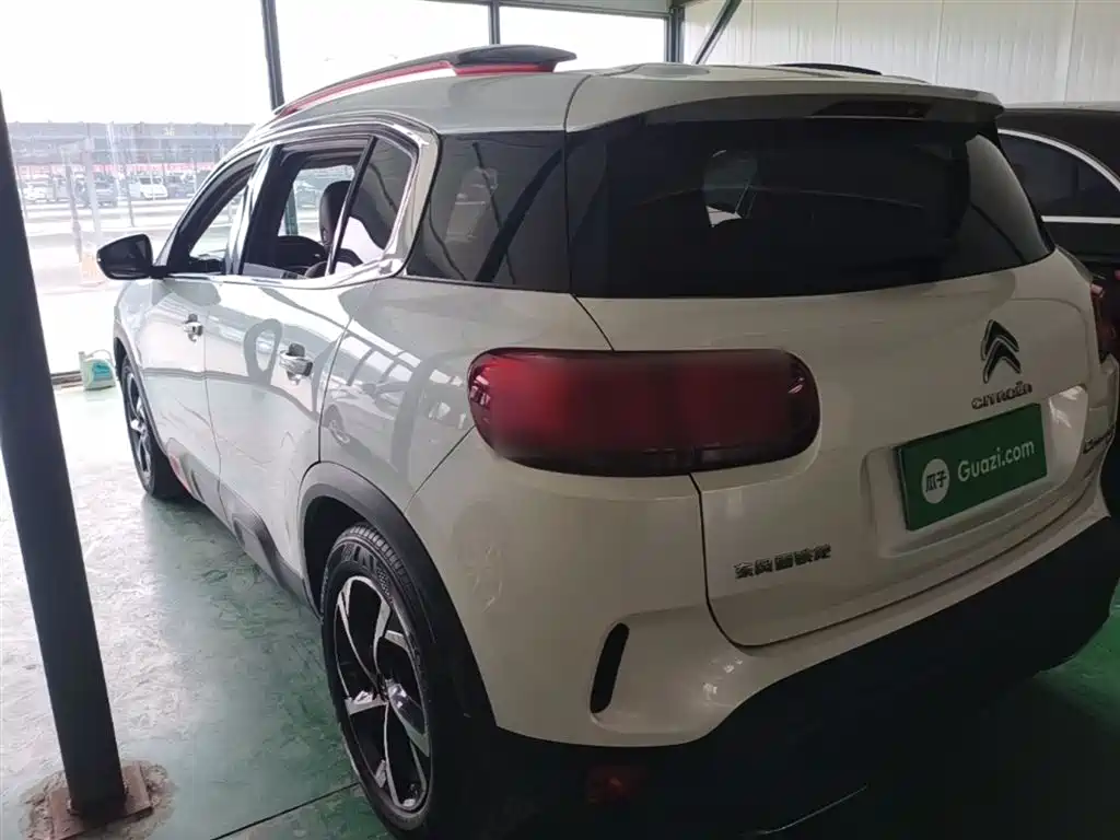 C5 Aircross 380 THP Luxury
