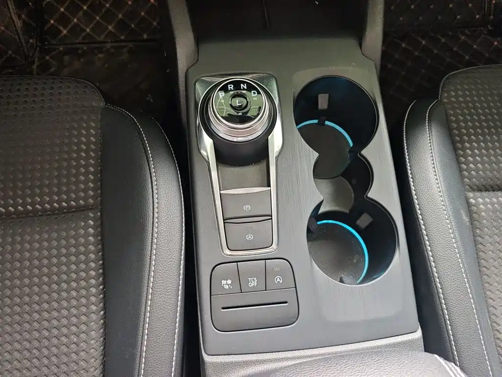 Focus Hatchback EcoBoost 180 Auto Sharp Trend