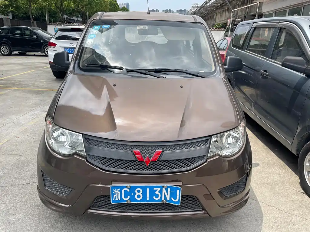 Wuling Hongguang 1.2 L S Basic CN-V