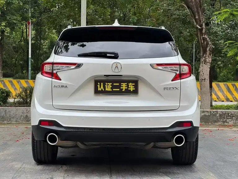 Acura RDX 2.0 T Premium CN-V