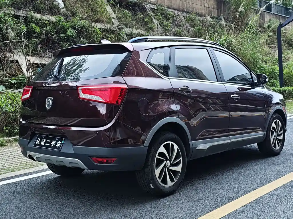 Baojun 560 1.8 L Manual Luxury