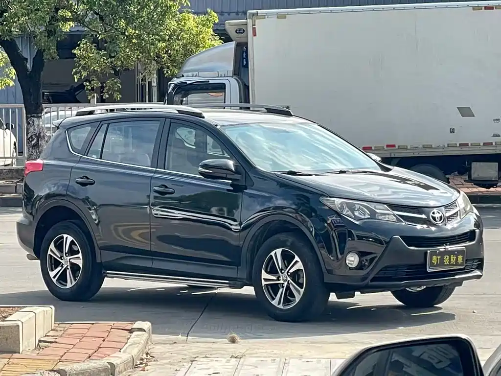 RAV4 2.0 L CVT 2 WD Style
