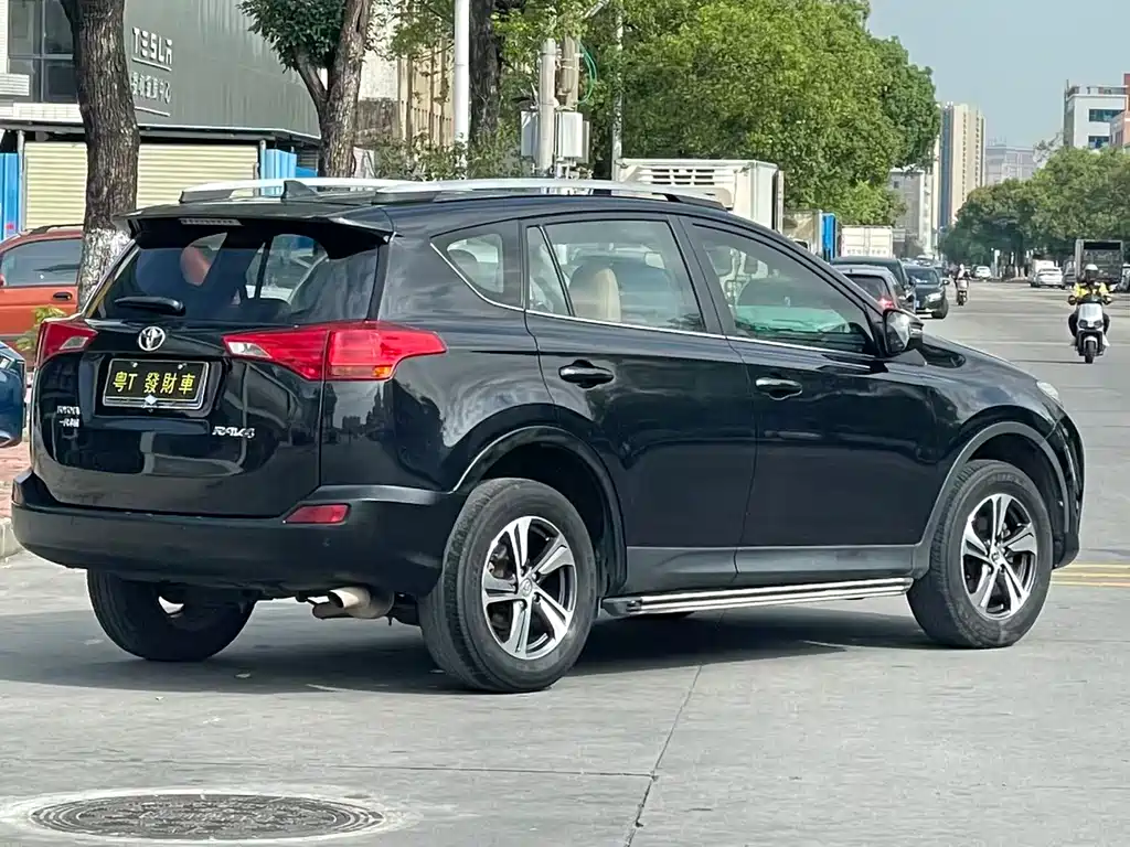 RAV4 2.0 L CVT 2 WD Style