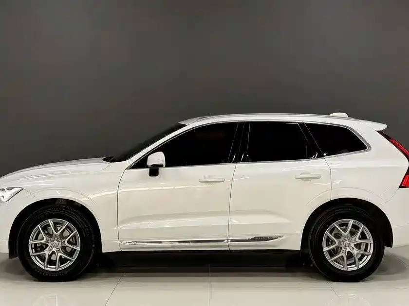 Volvo XC60 T5 4 WD Smart Ease Luxury