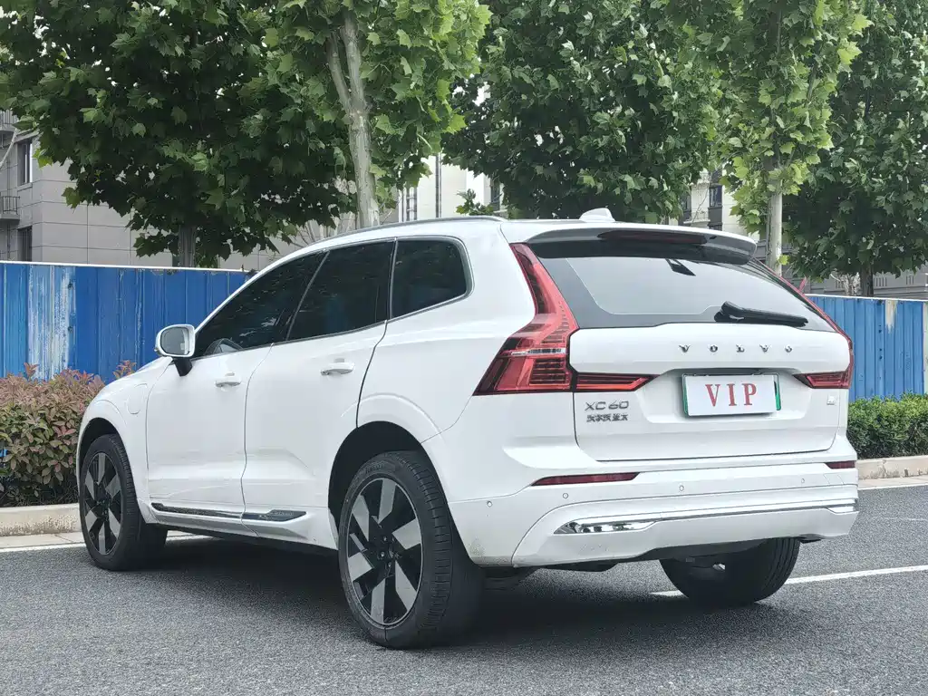 Volvo XC60 PHEV T8 PHEV Long Range 4 WD Smart Grace Luxury