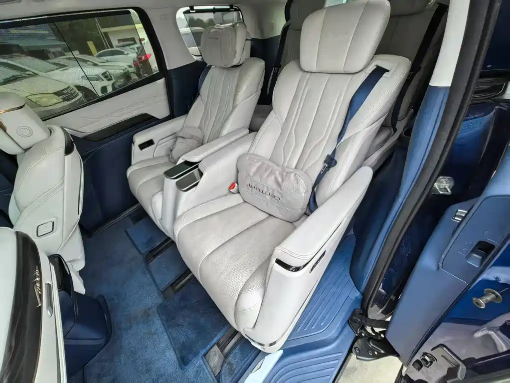 Century 2.0 T 6-seat Heritage