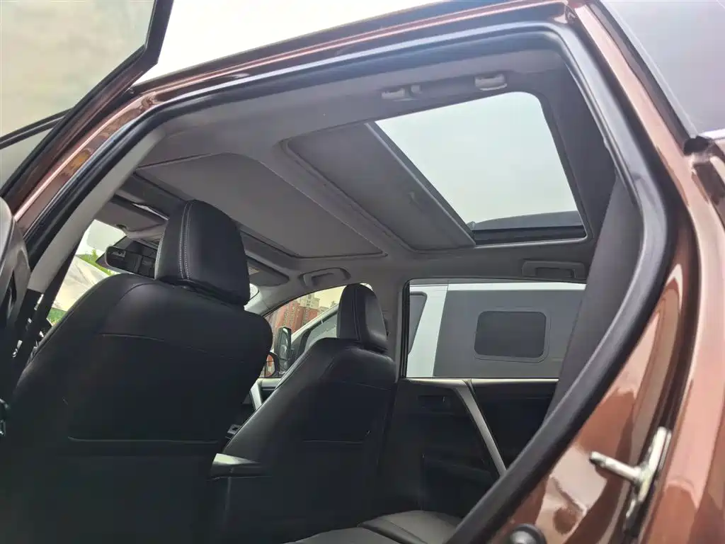 RAV4 2.5 L Auto 4 WD Elite i