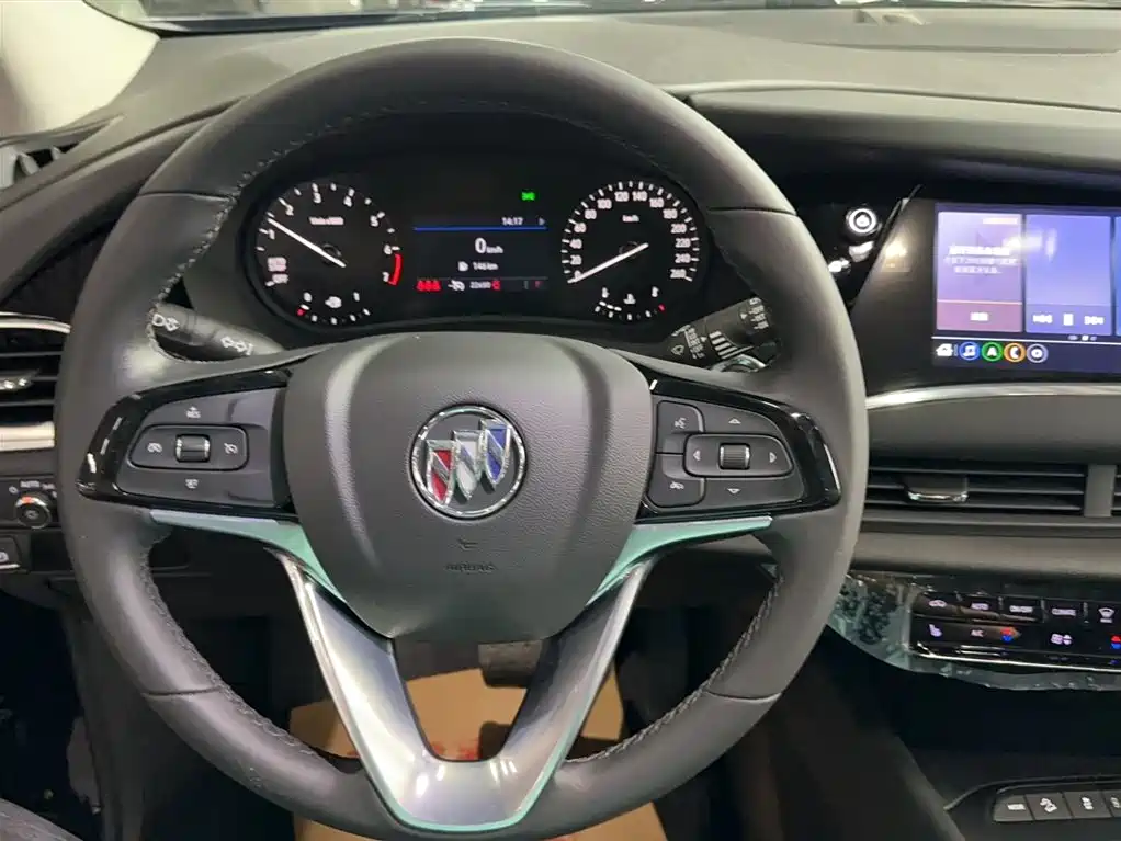 Enclave 28 T 2 WD Luxury