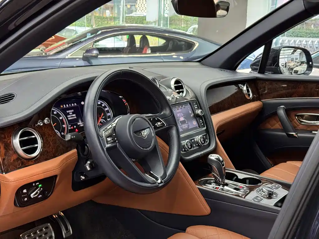 Bentayga 6.0 T Standard