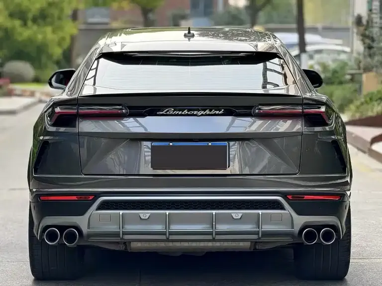 Lamborghini Urus 4.0 T V8