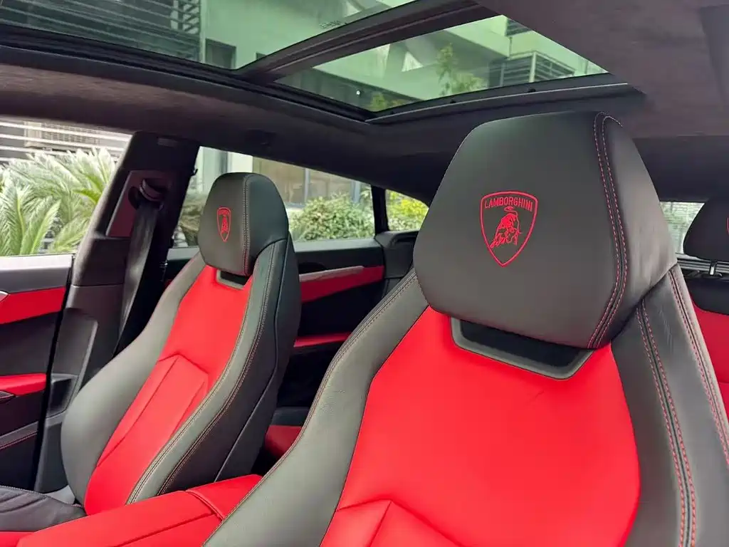 Urus 4.0 T V8