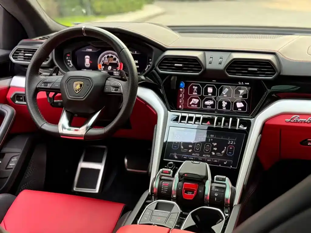 Urus 4.0 T V8