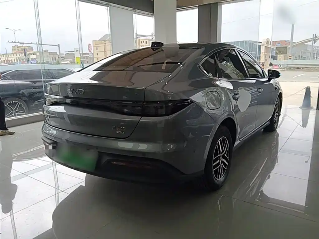 Seal 05 DM-i DM-i Smart Drive 120 KM Flagship