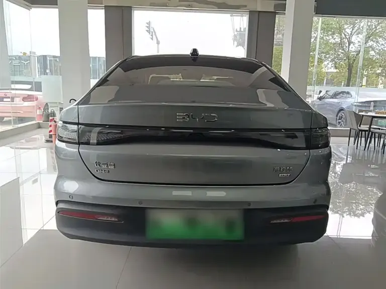 BYD Seal 05 DM-i DM-i Smart Drive 120 KM Flagship