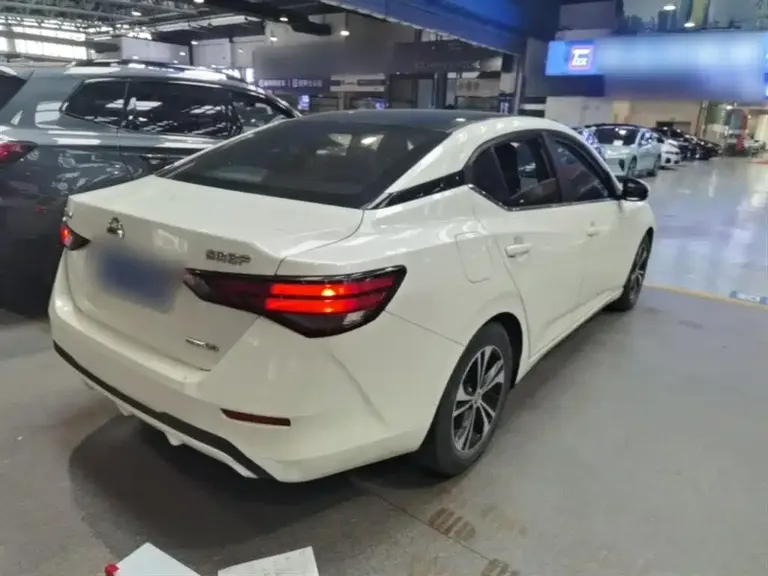 Nissan Sylphy 1.6 L XL CVT Joy