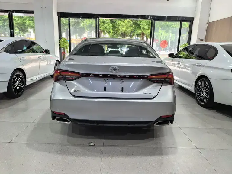 Toyota Avalon 2.0 L XLE Premium CN-VI