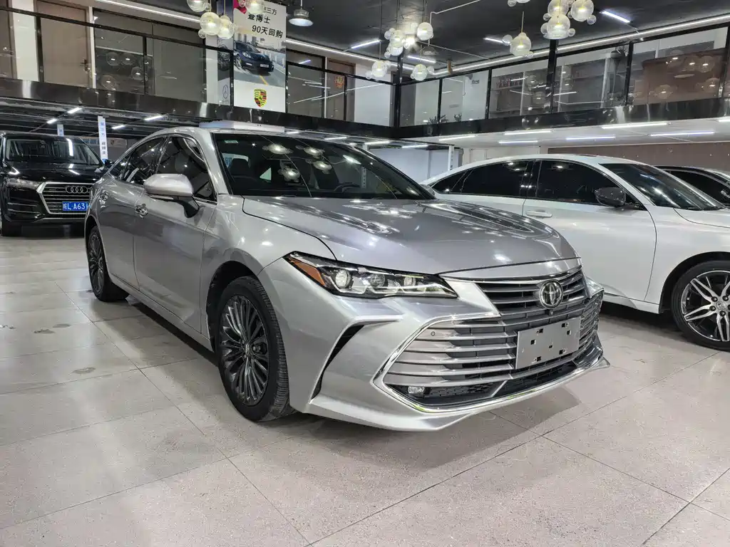 Avalon 2.0 L XLE Premium CN-VI