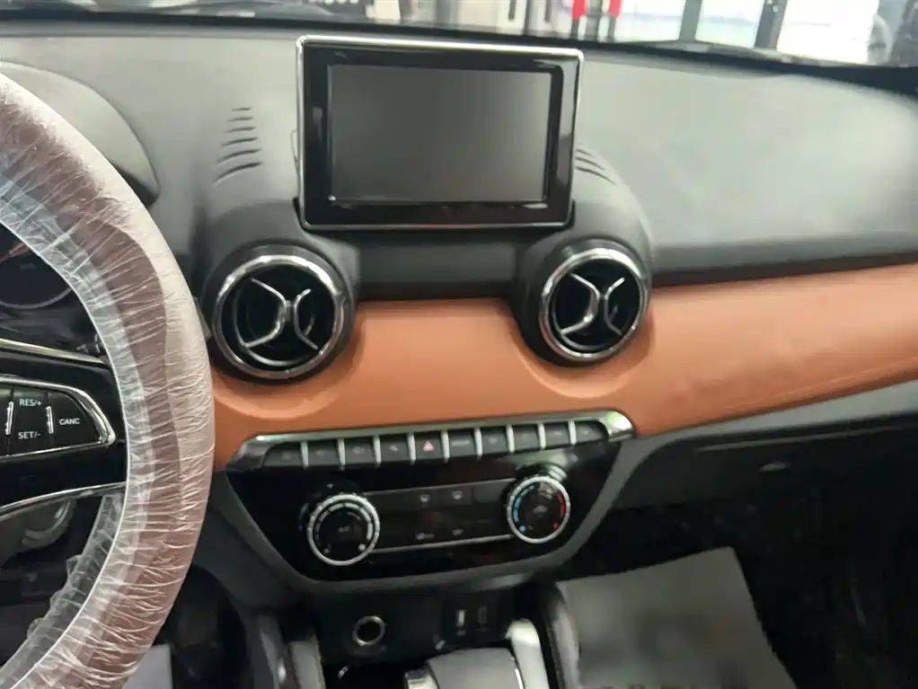 Senova X35 1.5 L Auto Luxury