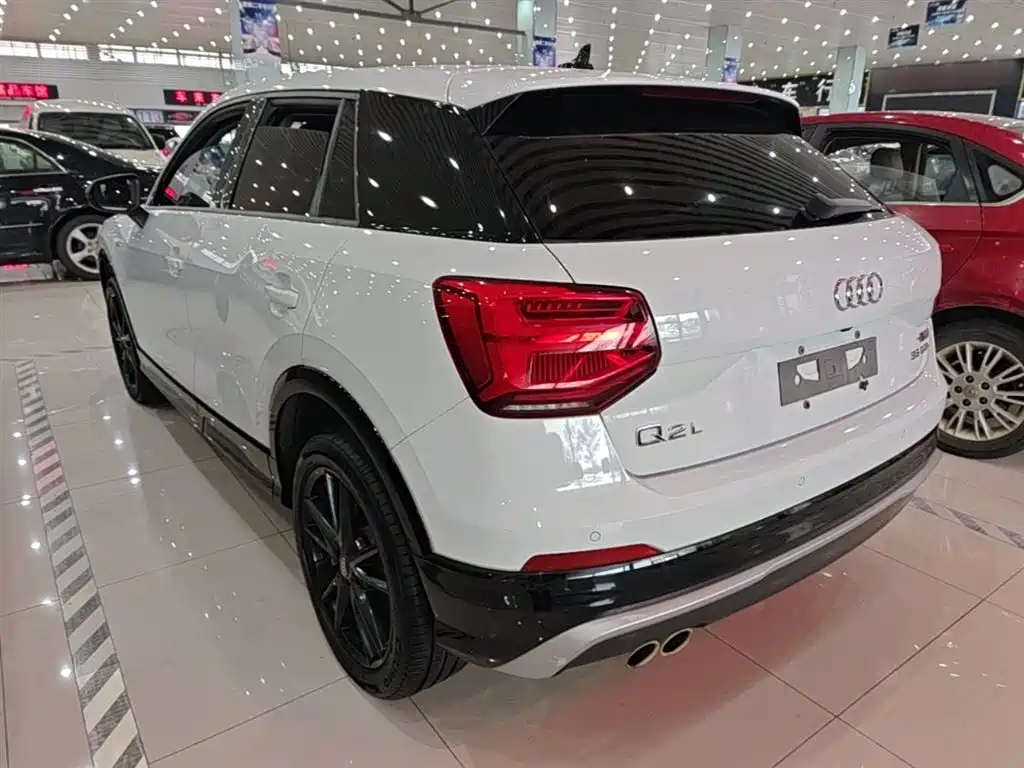 Audi Q2 L 35 TFSI Fashion Dynamic CN-V