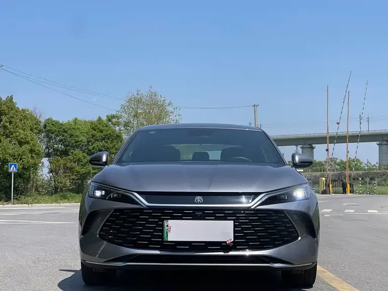 BYD Qin L DM-i 120 KM Leading