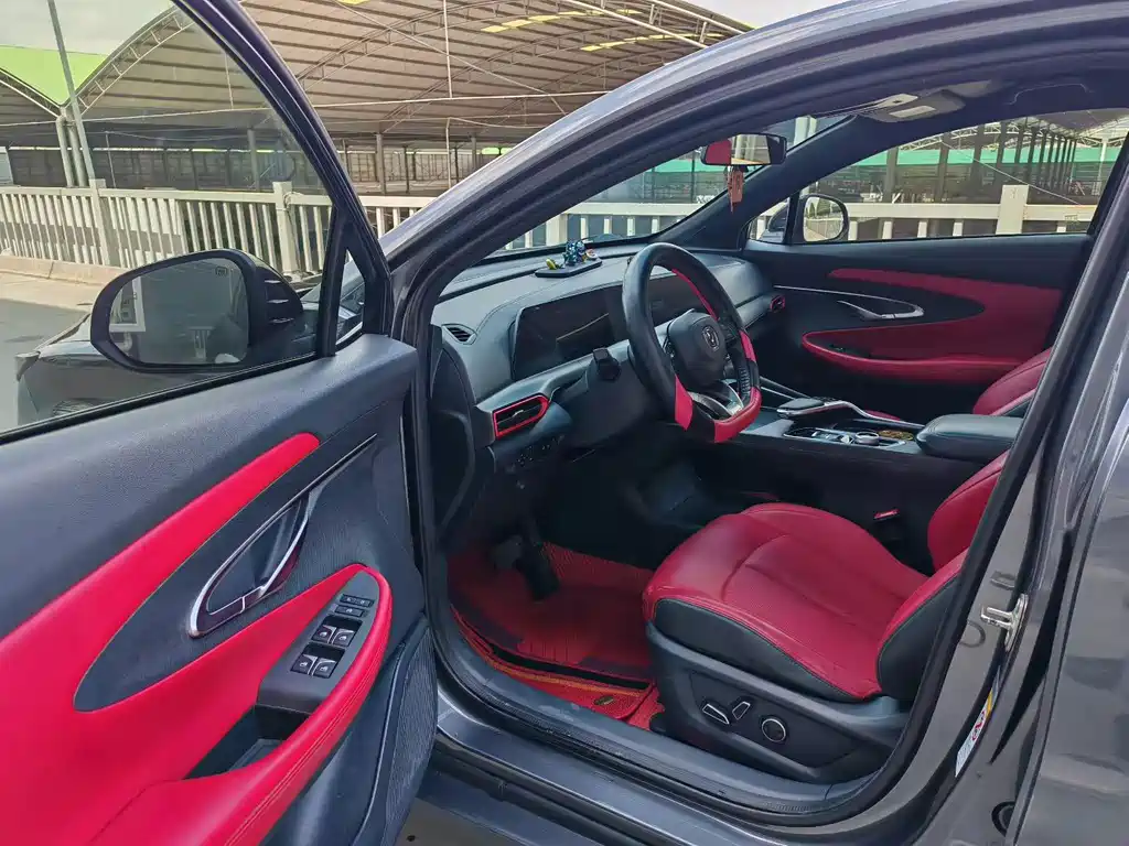 Changan UNI-T 1.5 T Flagship