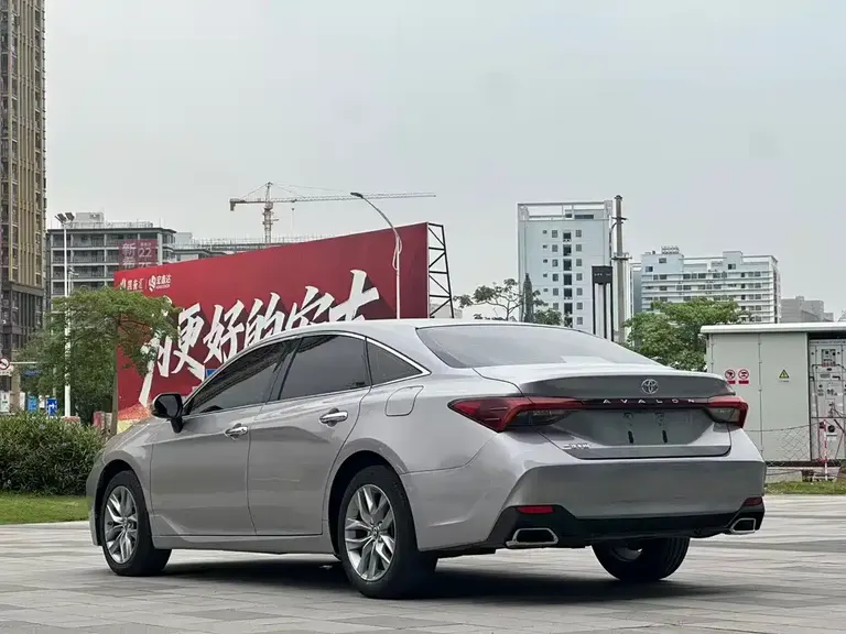 Toyota Avalon 2.0 L Luxury CN-VI