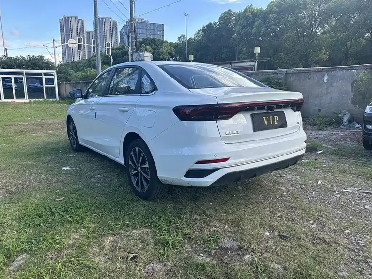 Geely Emgrand 帝豪 2026款 400万纪念款 1.5 L CVT超越型