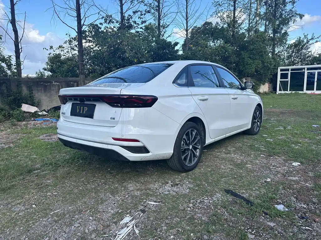 Emgrand 帝豪 2026款 400万纪念款 1.5 L CVT超越型