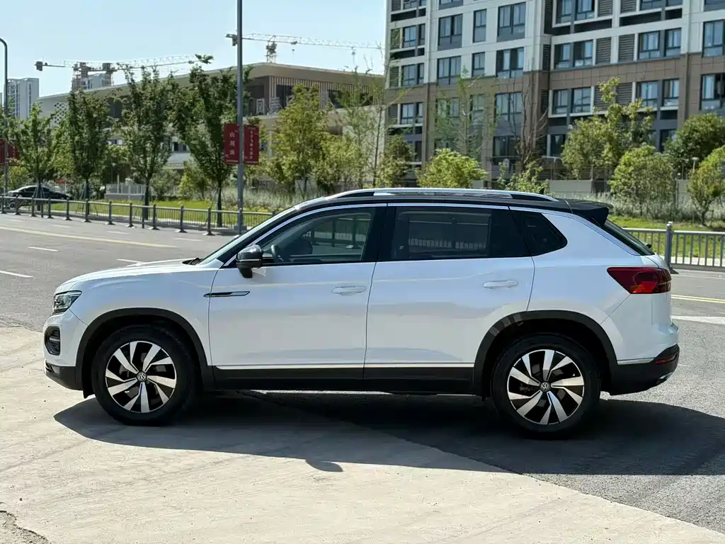Tayron 330 TSI 2 WD Luxury Connected Plus