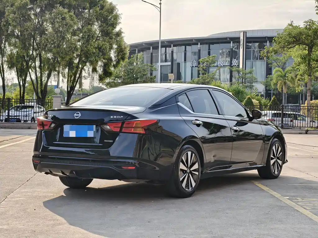 Teana 2.0 L XL Comfort