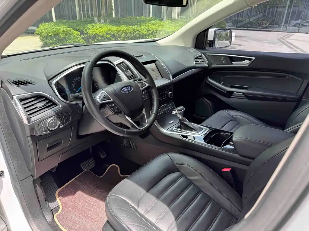 Edge EcoBoost 245 2 WD Sport 7-seat