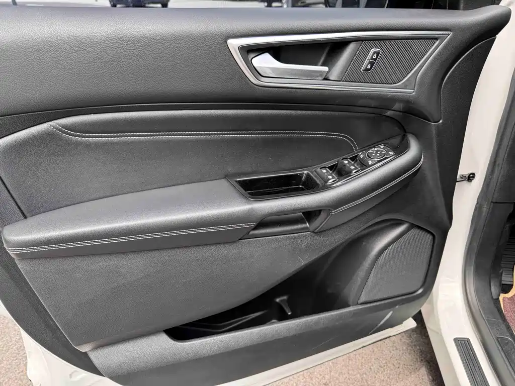Edge EcoBoost 245 2 WD Sport 7-seat