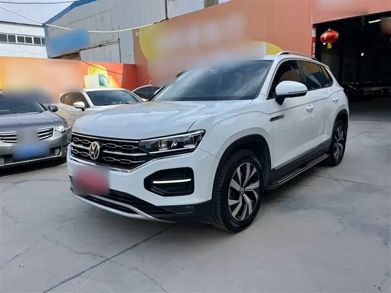 Volkswagen Tayron 330 TSI 2 WD Luxury Connected