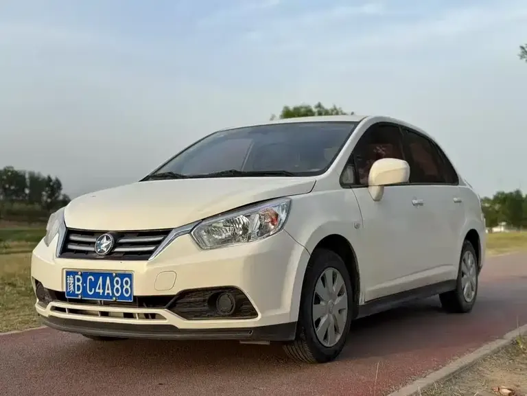 Venucia D50 1.6 L Manual Fashion