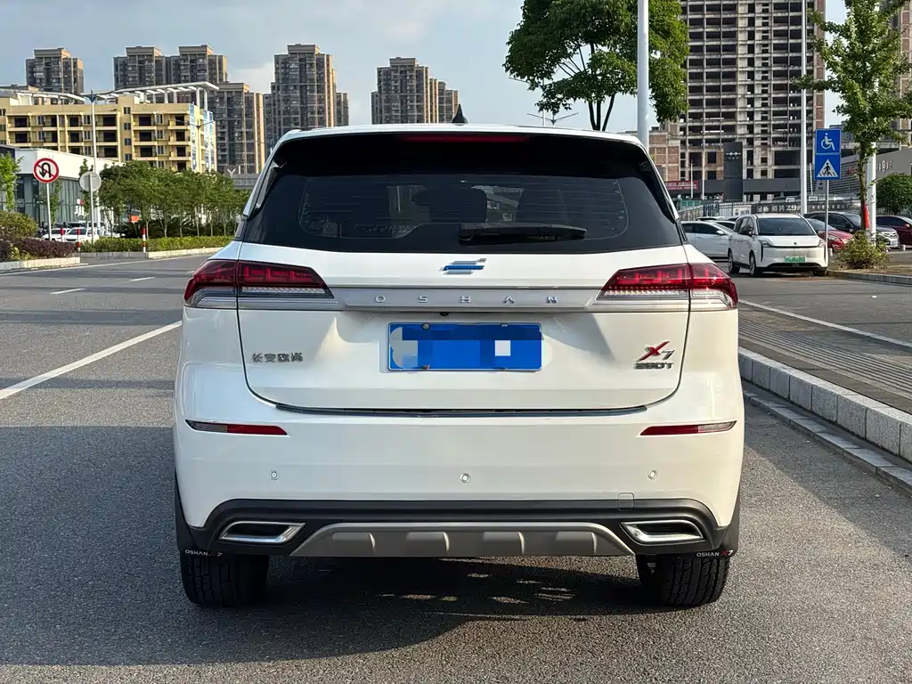 Changan Oshan X7 1.5 T Auto Luxury