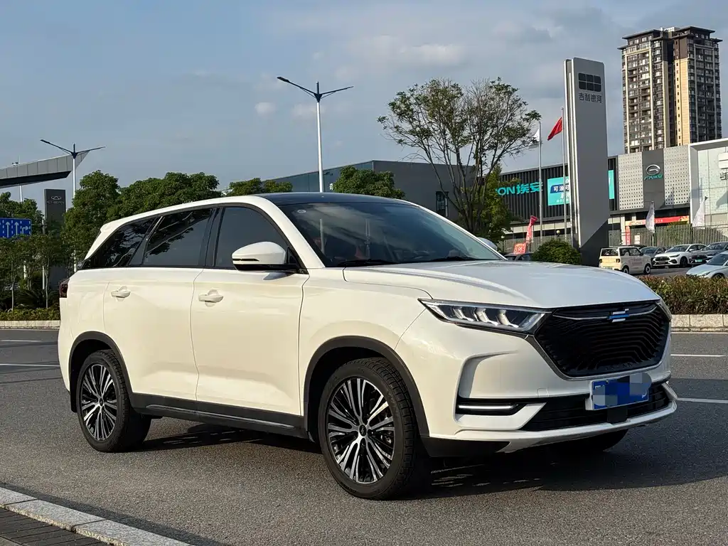 Changan Oshan X7 1.5 T Auto Luxury
