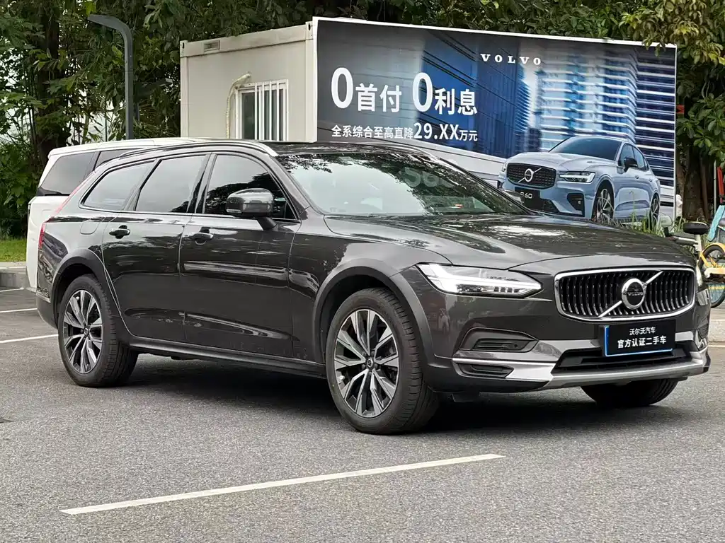 Volvo V90 沃尔沃V90 2022款 Cross Country B5 AWD 智远版