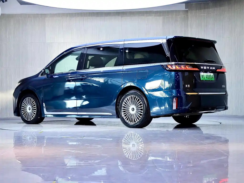Voyah Dreamer PHEV 4 WD Flagship Kunpeng