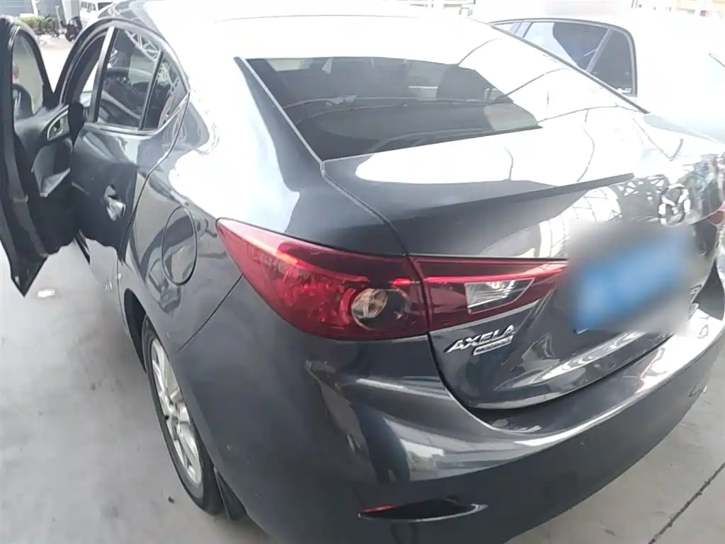 Mazda 3 Axela Sedan 1.5 L Auto Comfort CN-V