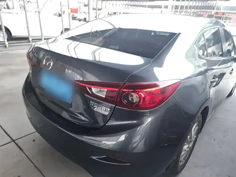 Mazda 3 Axela Sedan 1.5 L Auto Comfort CN-V