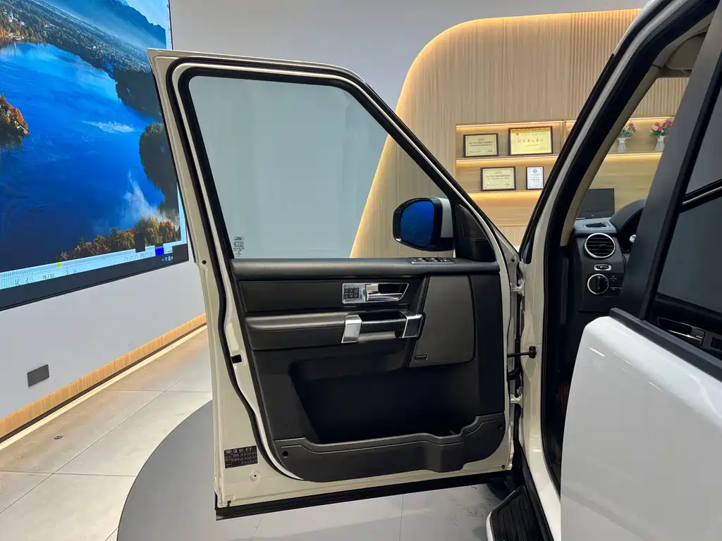 Discovery 3.0 SDV6 HSE Diesel