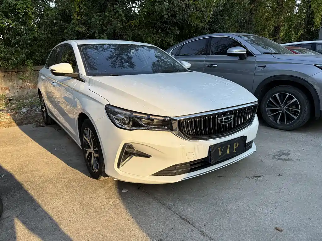 Emgrand 4 th Gen 1.5 L CVT Luxury